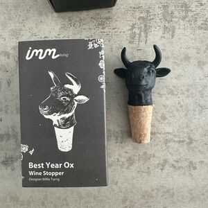 IMM Living Black Ox Wine Stopper